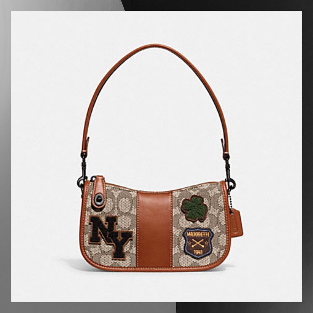 imej beg tangan coach perempuan Swinger 20 In Signature Jacquard With Varsity Patches
