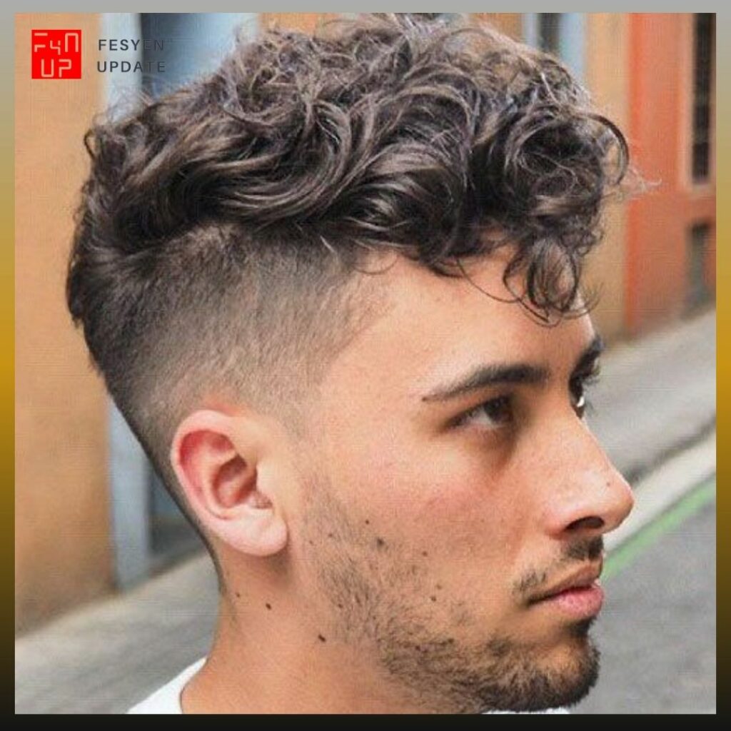 Imej fesyen rambut keriting lelaki Undercut Curly Hair
